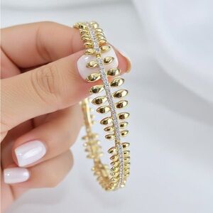 Elegant Gold and Silver Women's Bracelet